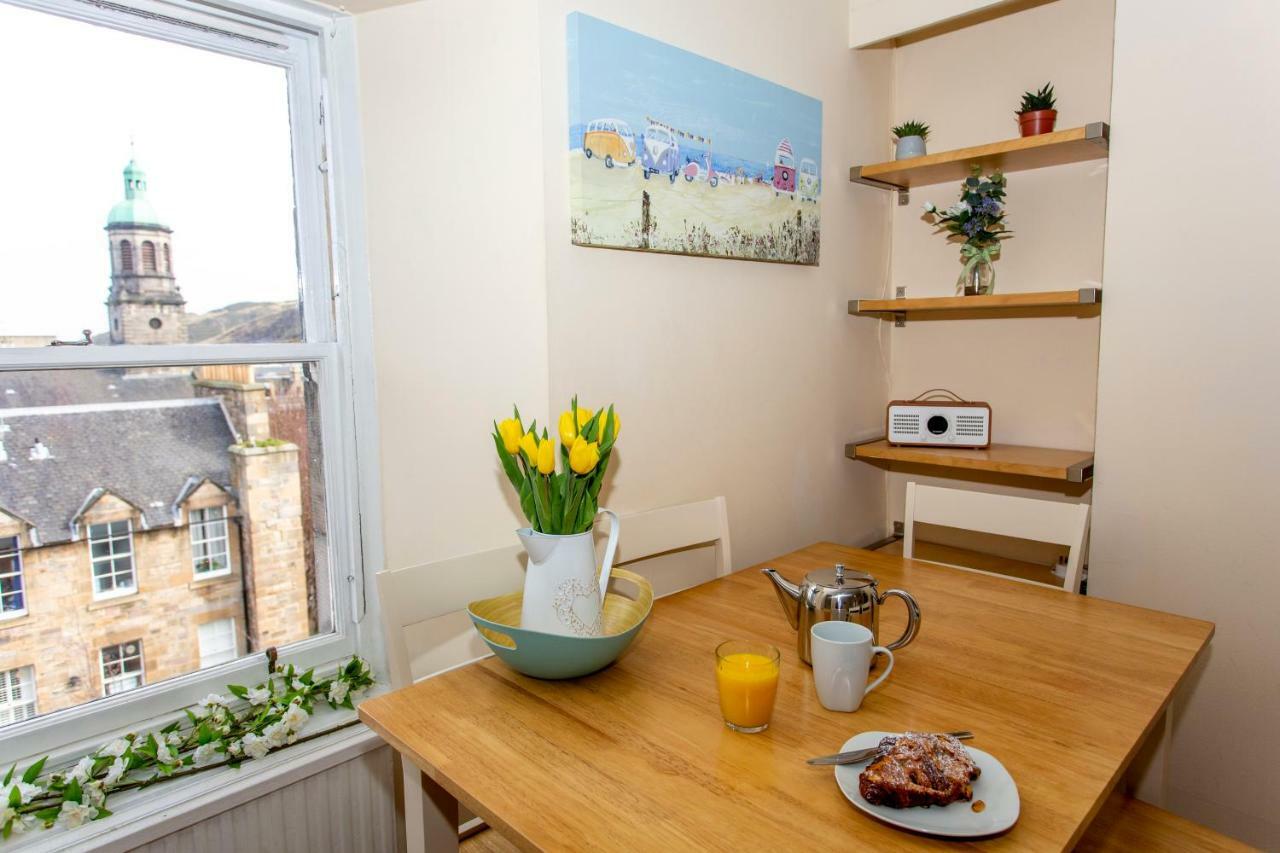 Spacious 2 Bed Apartment In The Heart Of Old Town Edinburgh Exteriér fotografie